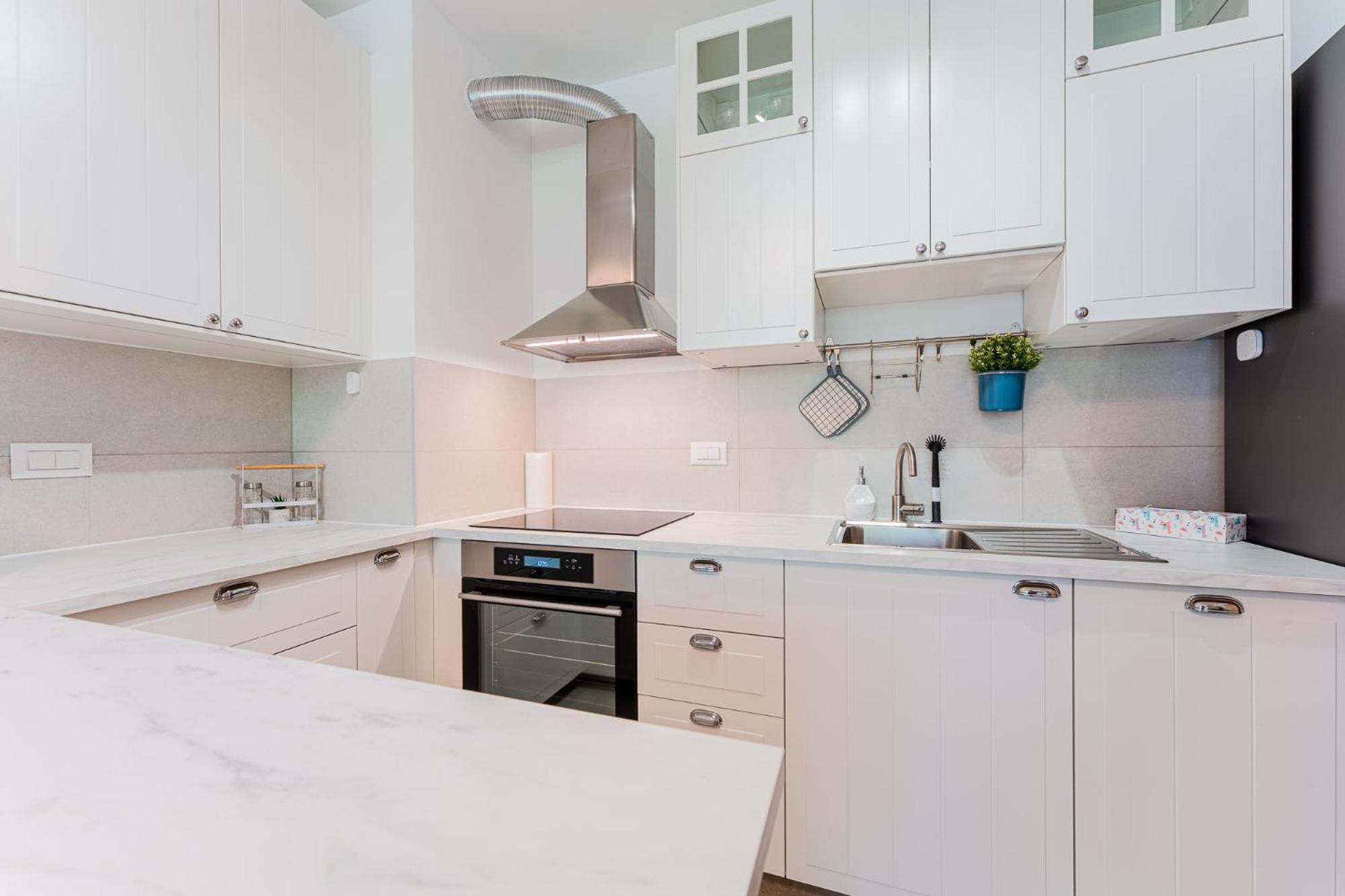 Flex Selfcheckins 149 - - Bedroom - Garage - Loggia Apartman