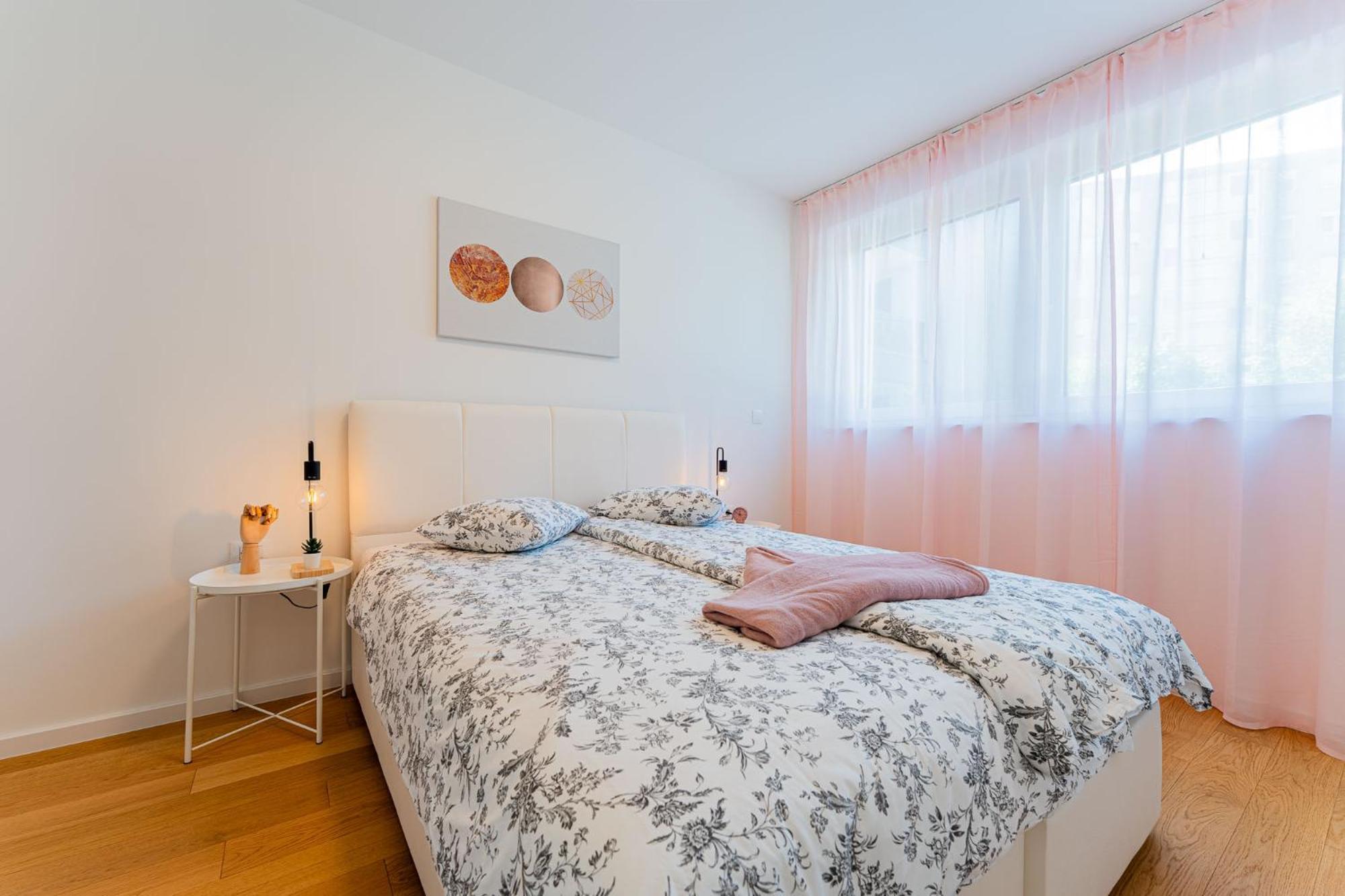 Flex Selfcheckins 149 - - Bedroom - Garage - Loggia *